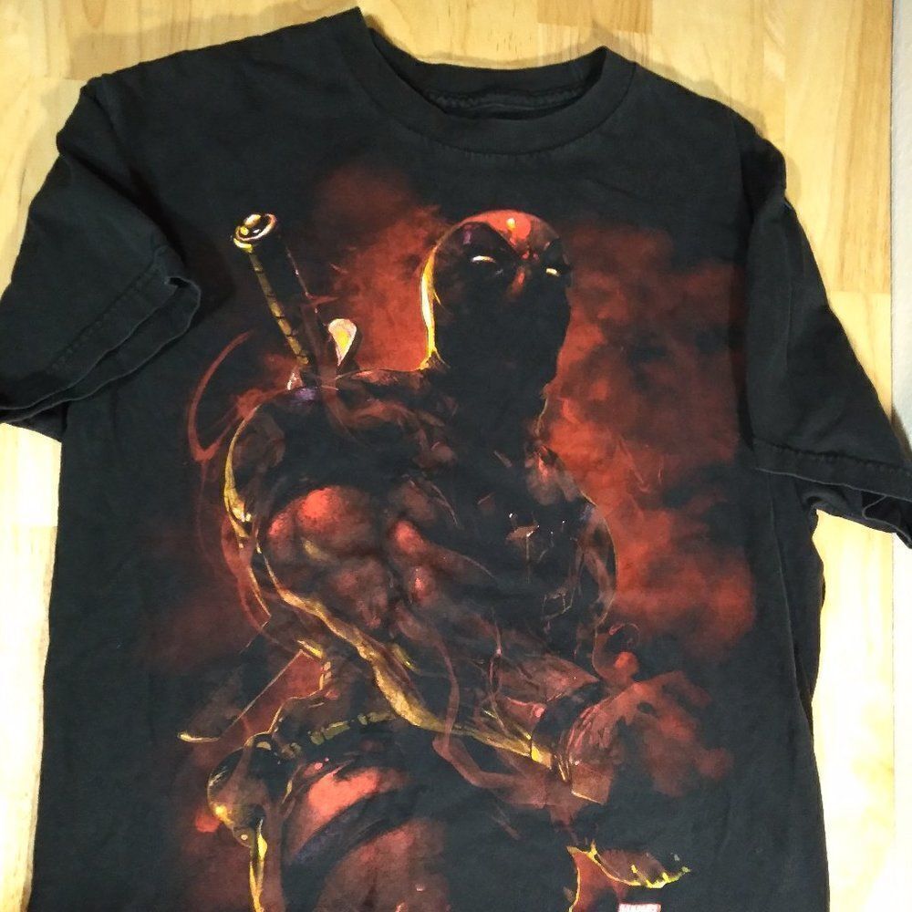 Marvel Deadpool Portrait Graphic T-Shirt